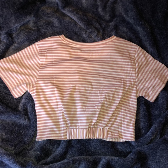 Pink and white crop top - Picture 2 of 2